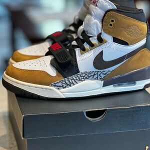 ❌SOLD❌Jordan Legacy 312 “Rookie Of The Year” size 9 AV3922-102🔥2018🔥